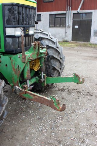 369868--44 John Deere 7810