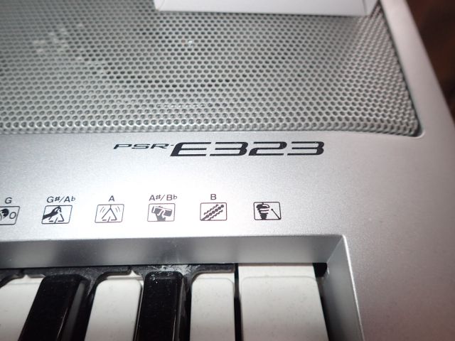 353114-3 Begagnat elpiano/synth