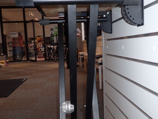 353114-9 Begagnat elpiano/synth