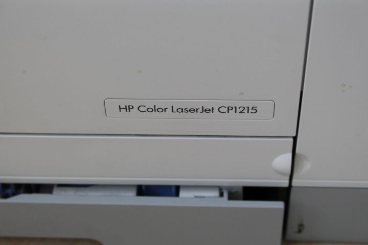 366758--4 Skrivare HP Color LaserJet CP1215