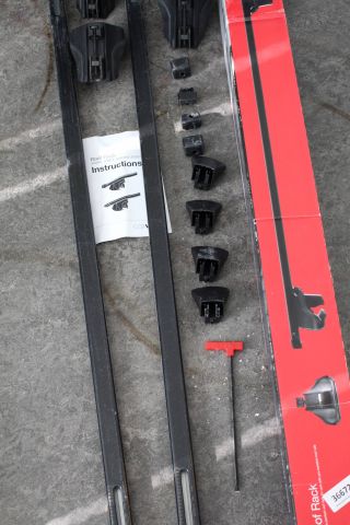 366721--11 Takräcke Carwise med kartong
