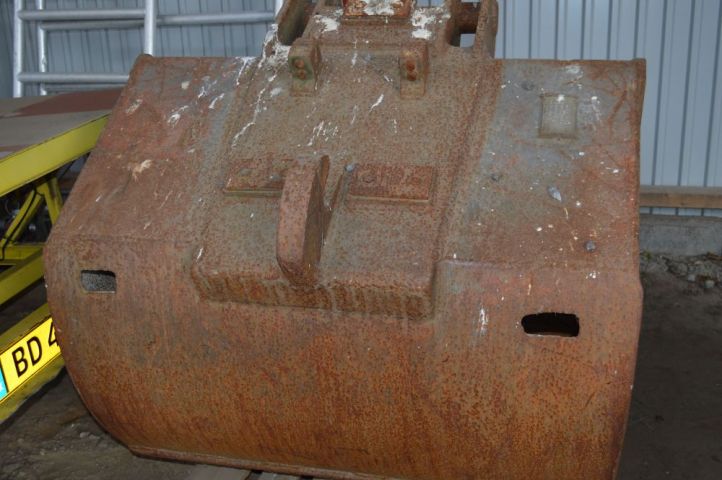 367311-27 Excavator, AKERMAN H14B, SN: 4366. Note only 10,122 hours