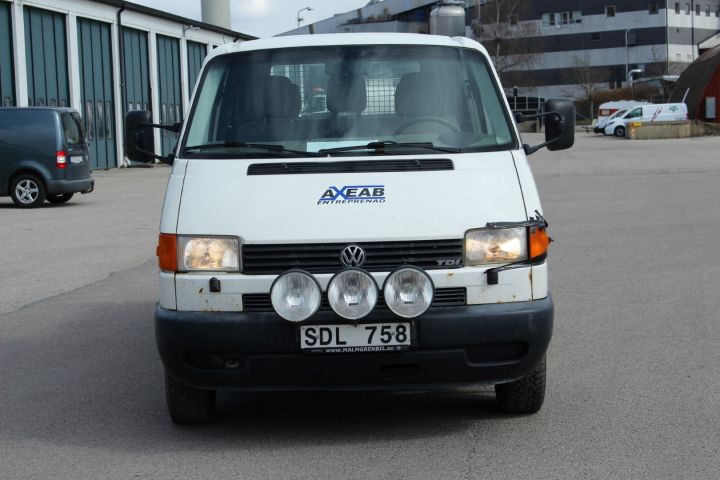 372955-2 VW Transporter T4 2.5 TDI Pickup Syncro Dubbelhytt, dragkrok, 4WD, 102 hk.