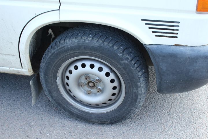 372955-16 VW Transporter T4 2.5 TDI Pickup Syncro Dubbelhytt, dragkrok, 4WD, 102 hk.