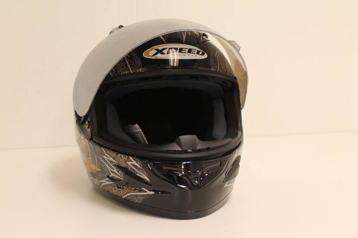 332933--16 4 pcs Xpeed helmets (NEW)