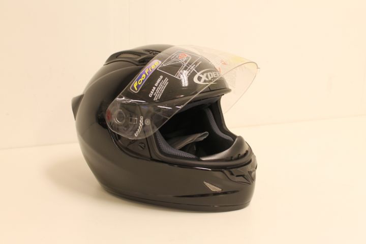 332933--5 4 pcs Xpeed helmets (NEW)