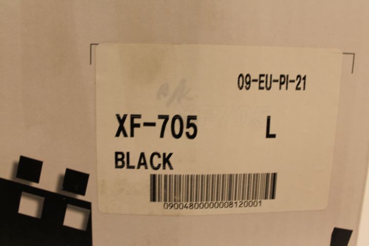 332933--6 4 pcs Xpeed helmets (NEW)