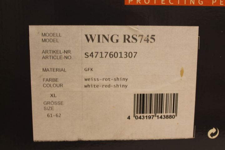 332937--17 4 pcs Uvex Wing helmets (NEW)
