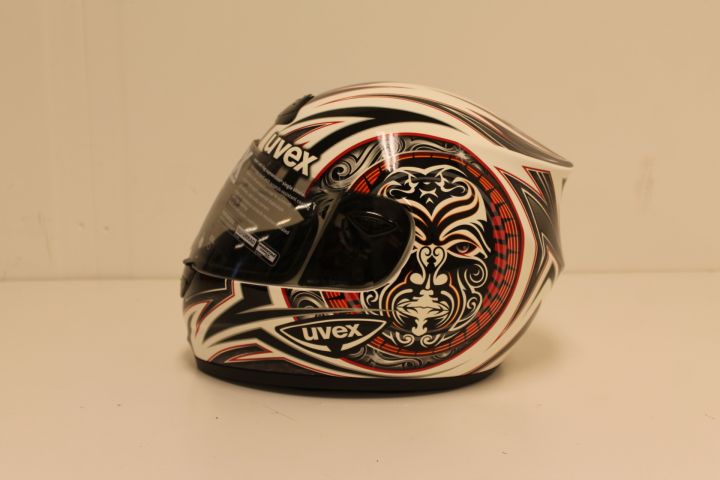 332937--15 4 pcs Uvex Wing helmets (NEW)