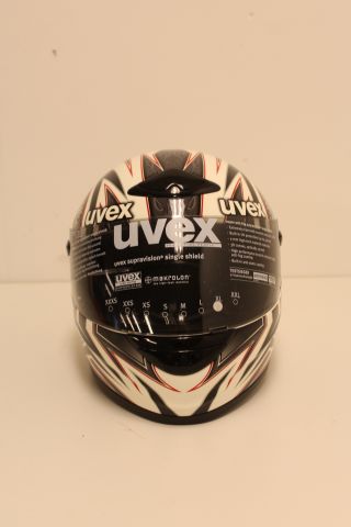 332937--12 4 pcs Uvex Wing helmets (NEW)
