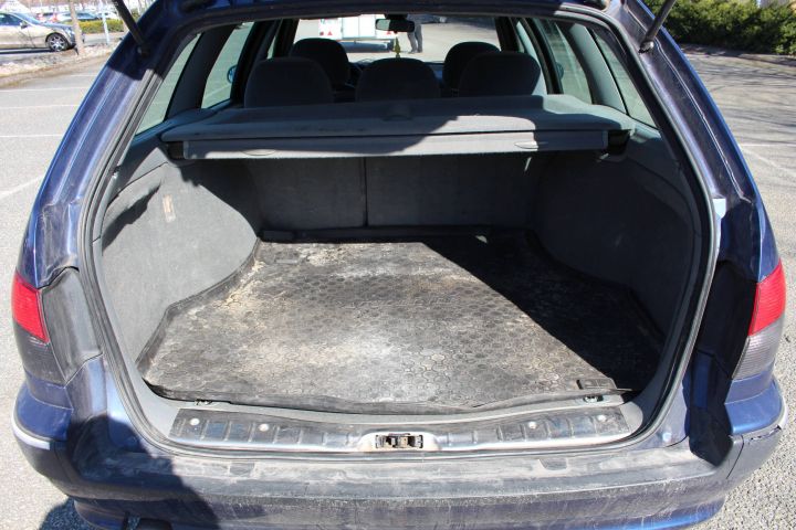 373639-11 Peugeot 406 Break 2.0 Manuell, 136hk, -03