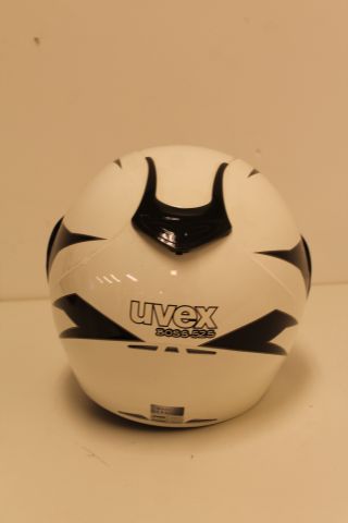 332939--10 3 pcs uvex helmets (New)