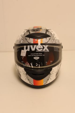 332939--3 3 pcs uvex helmets (New)
