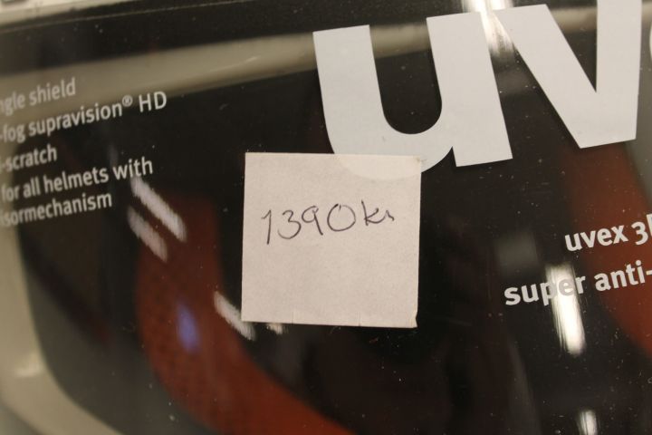 332939--4 3 pcs uvex helmets (New)