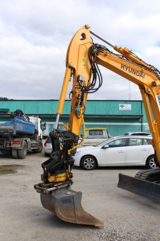 372969-3 Bandgrävare Hyundai R60CR-9A -16 (rototilt, 737h)
