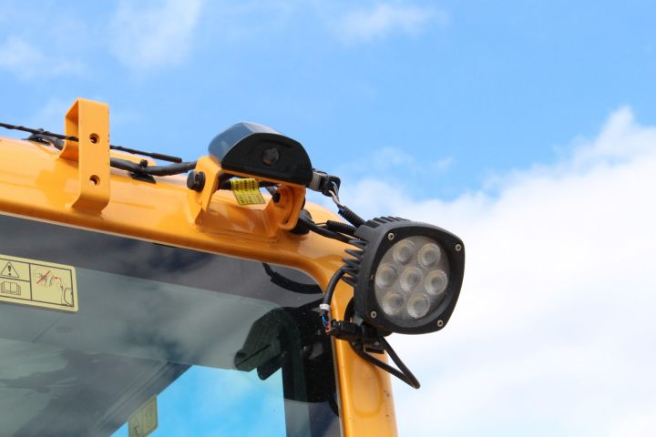 372969-16 Bandgrävare Hyundai R60CR-9A -16 (rototilt, 737h)