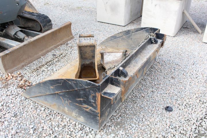 372969-23 Bandgrävare Hyundai R60CR-9A -16 (rototilt, 737h)