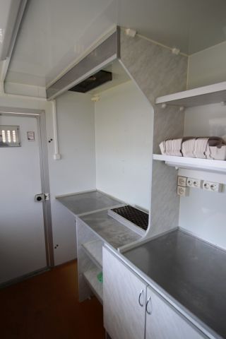 374083-11 Matvagn Food-Station -11