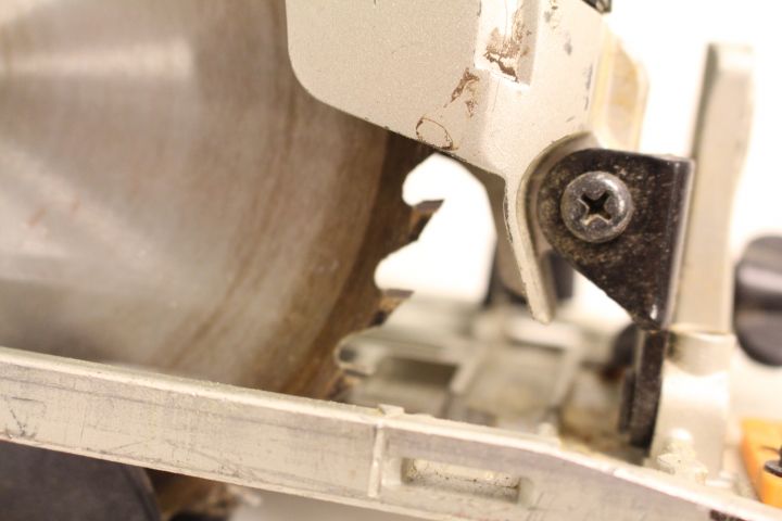 370203-1 Makita DHS630