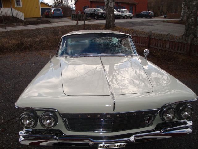 353105--138 Chrysler Imperial -61 i utställningsskick