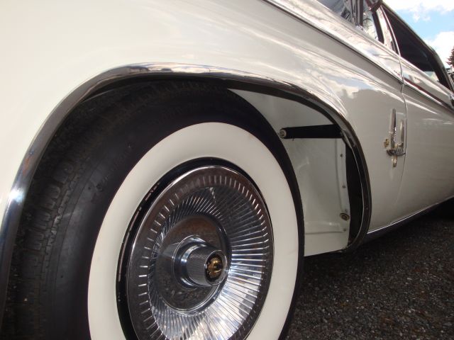 353105--130 Chrysler Imperial -61 i utställningsskick