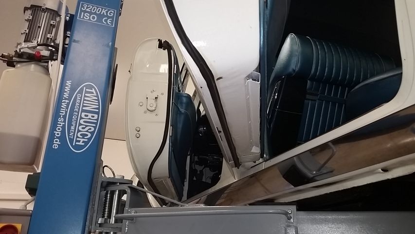 353105--128 Chrysler Imperial -61 i utställningsskick