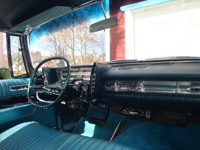 353105--123 Chrysler Imperial -61 i utställningsskick