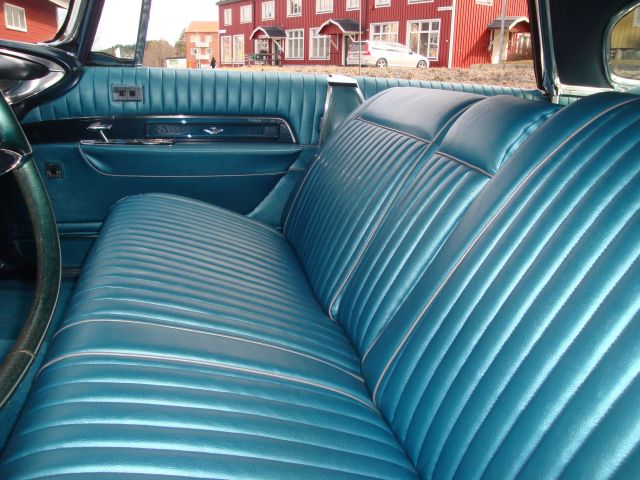 353105--125 Chrysler Imperial -61 i utställningsskick