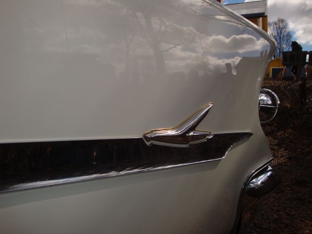 353105--132 Chrysler Imperial -61 i utställningsskick