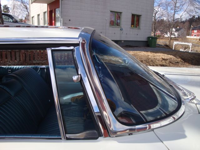 353105--129 Chrysler Imperial -61 i utställningsskick