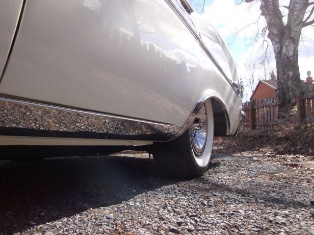 353105--127 Chrysler Imperial -61 i utställningsskick