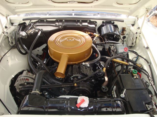 353105--122 Chrysler Imperial -61 i utställningsskick