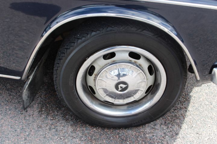 374378--95 Volvo 164 -70