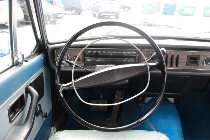 374378--87 Volvo 164 -70