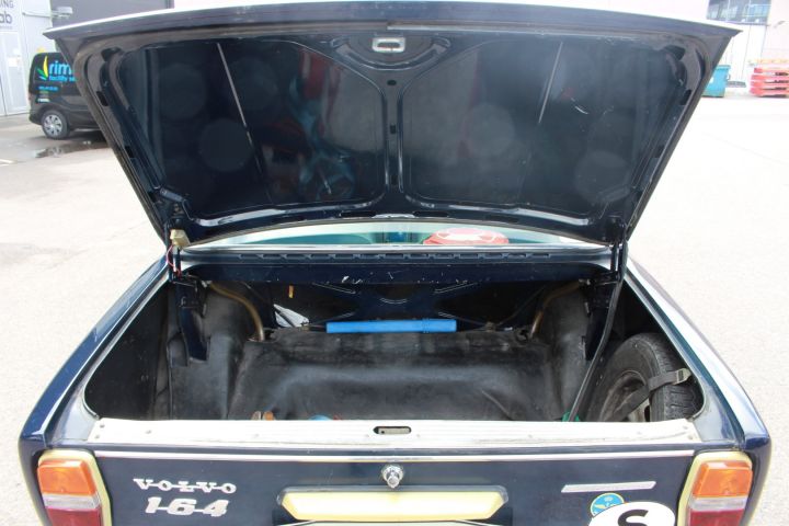 374378--85 Volvo 164 -70