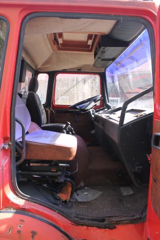 367728--48 VOLVO F7 6X2 (NDG361)