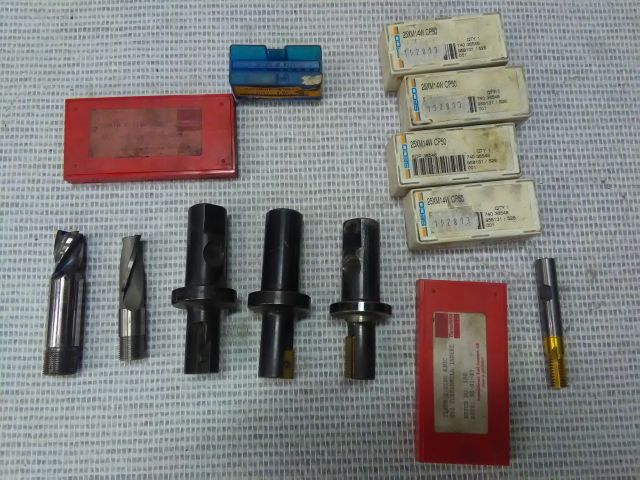 359735--4 Gängfräsar, Gängskär och pinnfräsar