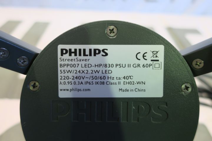374566--1 Philips StreetSaver LED 2pcs,New