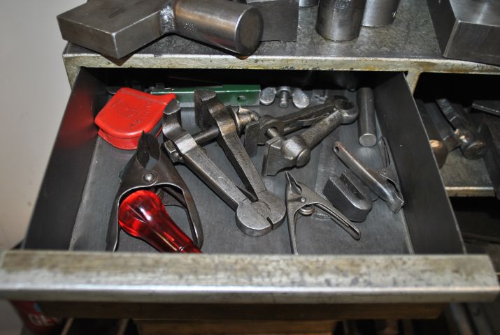 374588-12 Skruvpress manuell mm