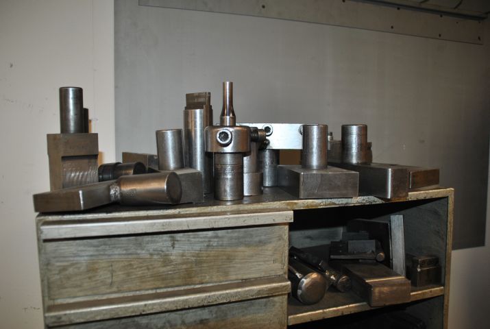 374588-13 Skruvpress manuell mm