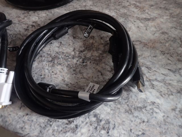 353537-2 24 "Computer Display LED Benq GL 2460.