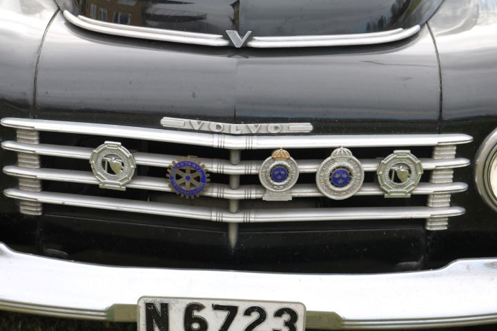 320986--9 Volvo PV 444 -47