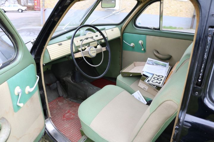 320986--4 Volvo PV 444 -47