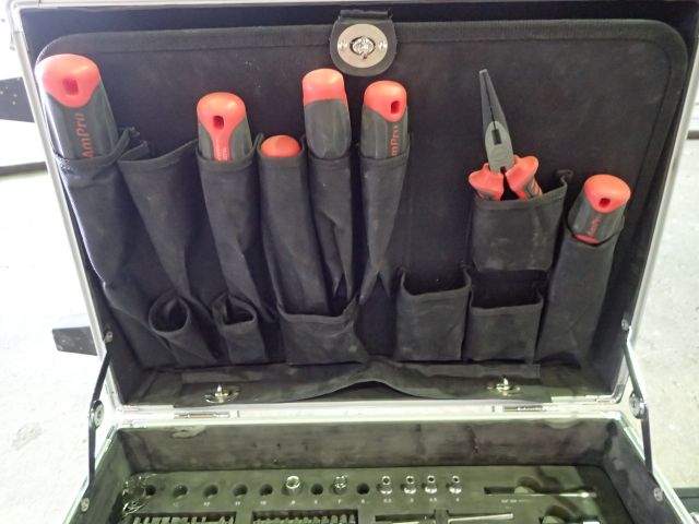 354250-4 AMPRO Verktygsväska