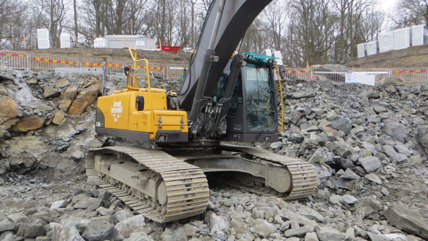 374994-3 Volvo EC240C