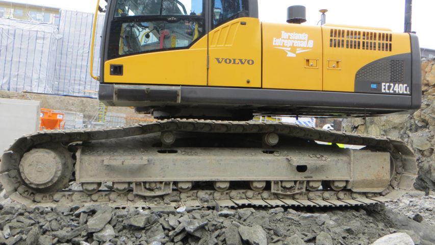 374994-8 Volvo EC240C
