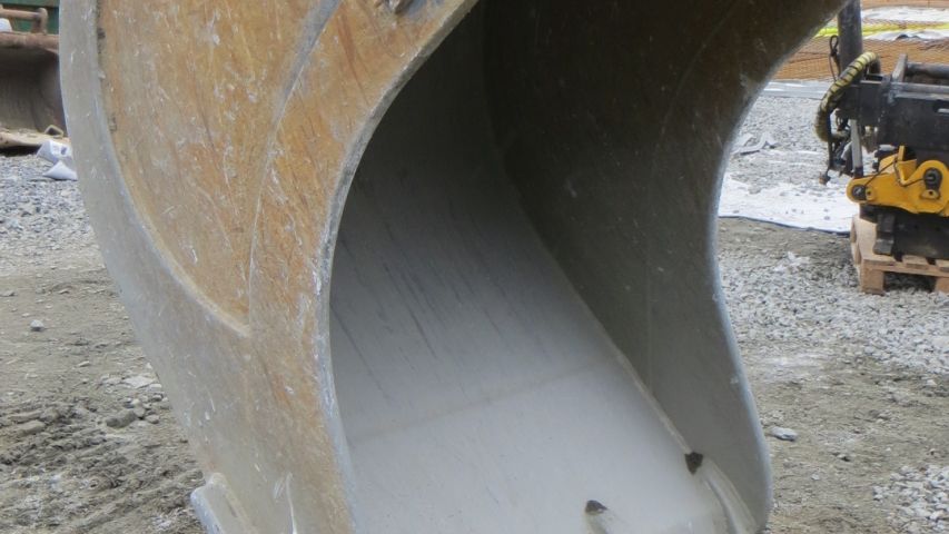 374994-8 Volvo EC240C