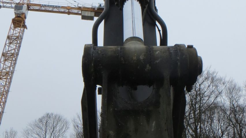 374994-10 Volvo EC240C