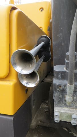 374994-17 Volvo EC240C