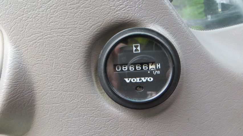 374994-20 Volvo EC240C